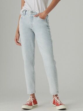 Lucky Brand High-Rise Drew Mom Jean, Light Wash In Size 8/29